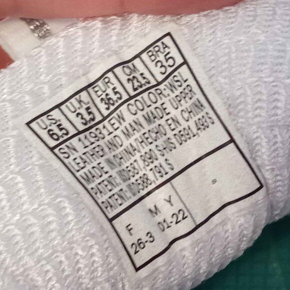 White Fresh Start Skechers D'Lites 6.5 WIDE FIT Air-Cooled Memory Foam NEW - Picture 10 of 10